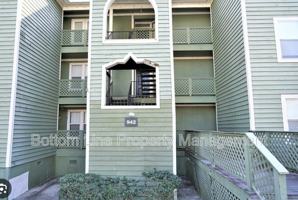 featured image of 942 Stewarts Creek Dr #8