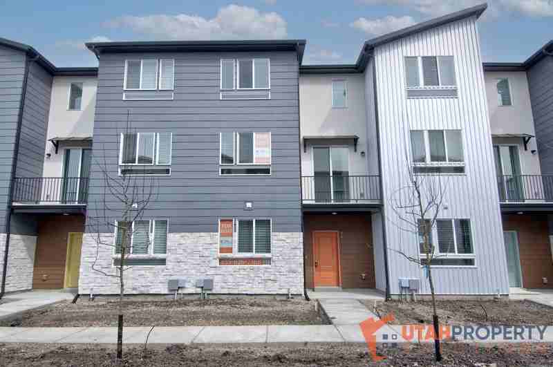 995 Westsouth - Photo 2 of 23