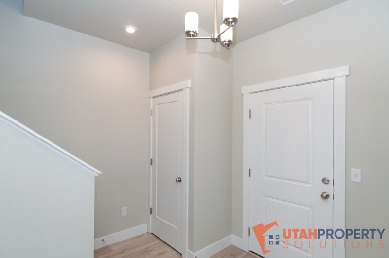 995 Westsouth - Photo 3 of 23