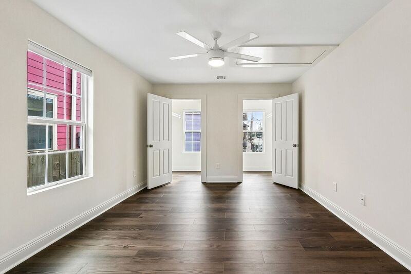 2239 Saint Andrew St - Photo 4 of 19