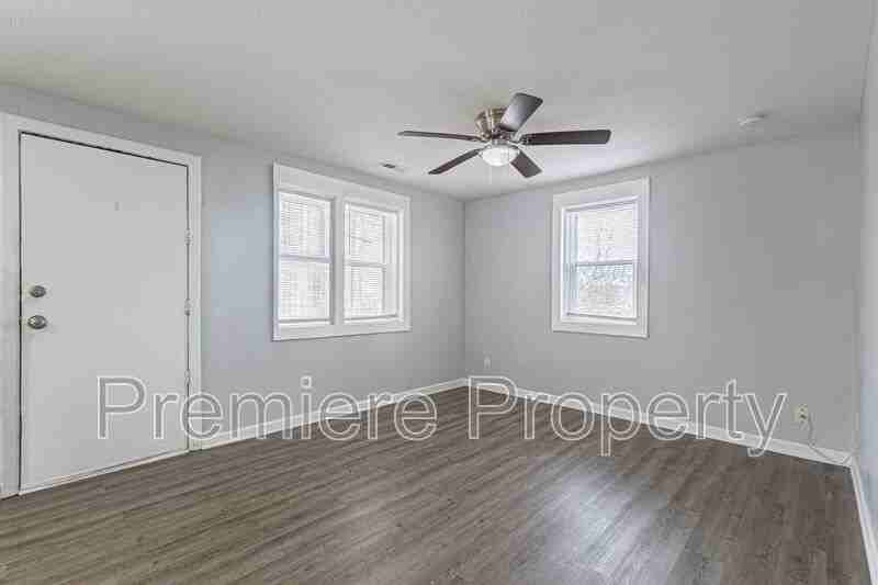 15400 E 54th St - Photo 2 of 11