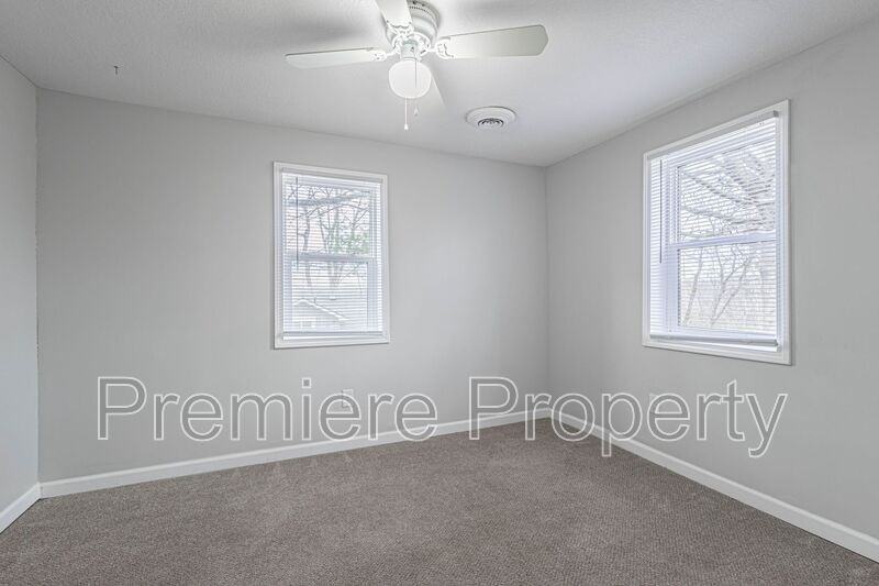 15400 E 54th St - Photo 6 of 11