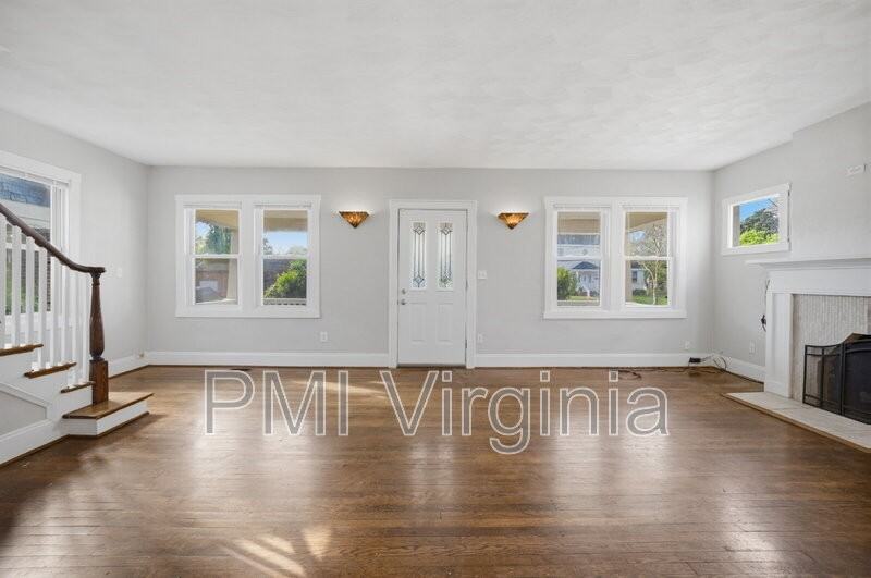 1906 Montclair Ave - Photo 5 of 38