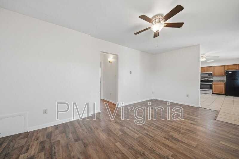 9563 15th Bay St #4 - Photo 5 of 27