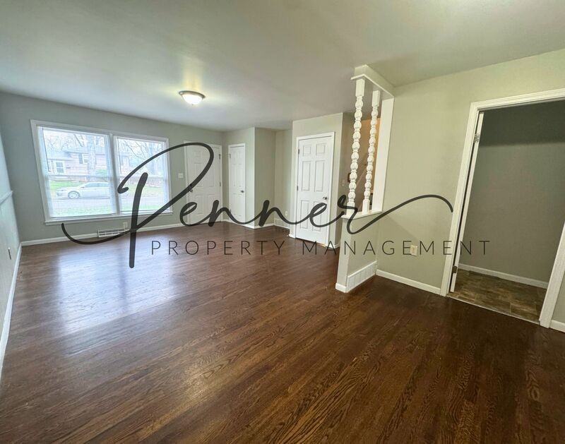 513 Nw Ward Ln - Photo 3 of 12