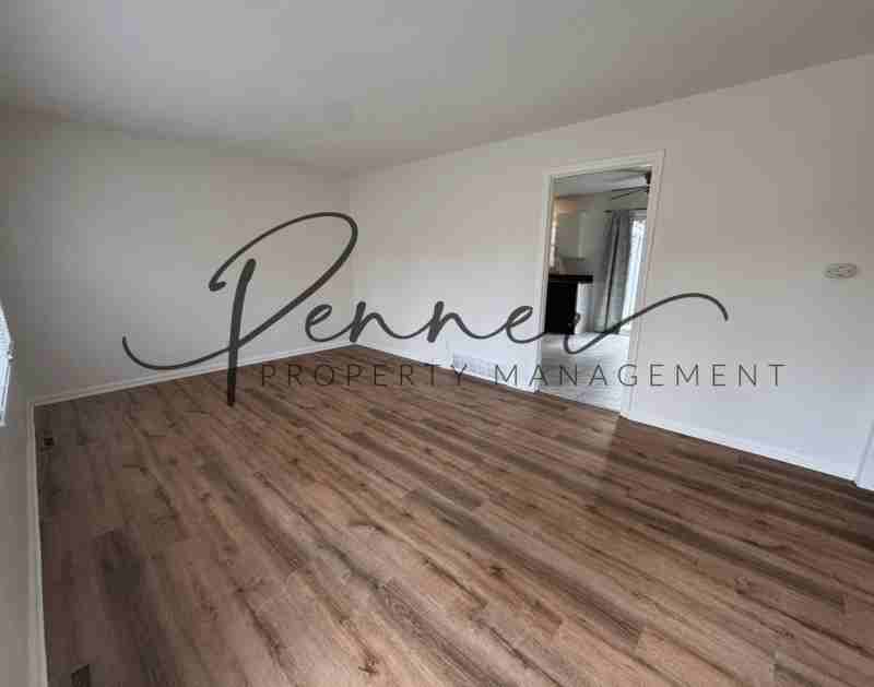 9700 Bennington Ave - Photo 3 of 12