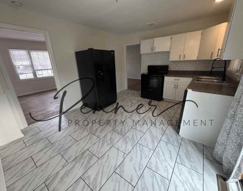 9700 Bennington Ave - Photo 4 of 12