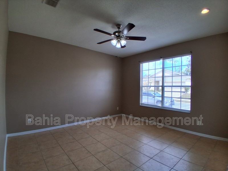 325 Piano Ln - Photo 5 of 16