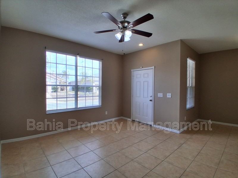 325 Piano Ln - Photo 7 of 16