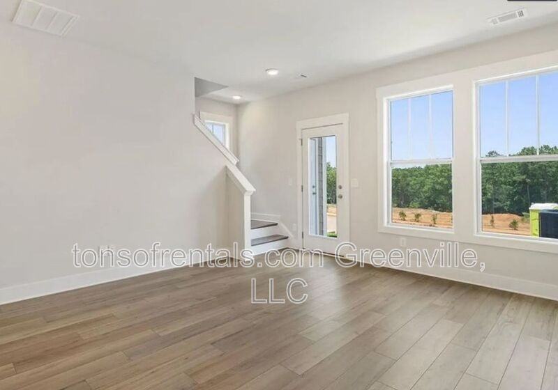 203 Dalmatian Dr - Photo 4 of 19