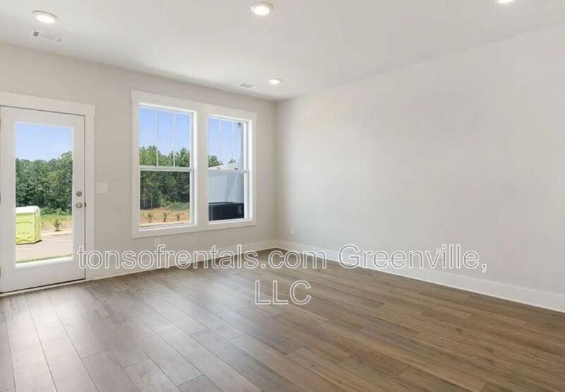 203 Dalmatian Dr - Photo 5 of 19