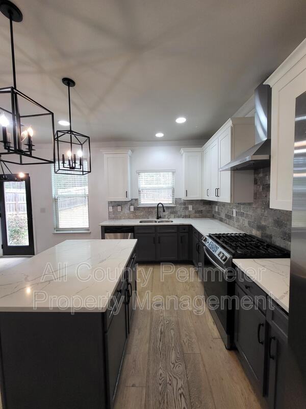 3748 Sycamore Bnd - Photo 5 of 19