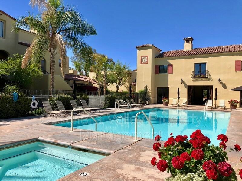 233 Villorrio Dr E #33 - Photo 3 of 45