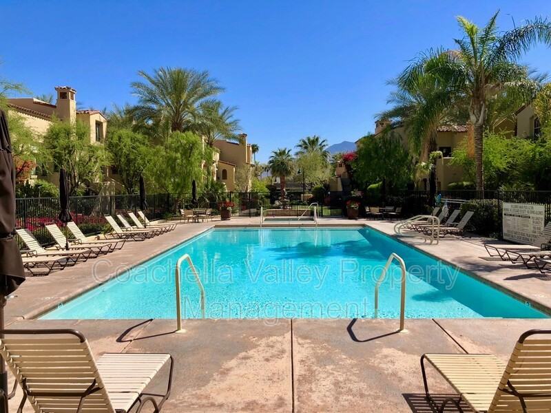 233 Villorrio Dr E #33 - Photo 4 of 45