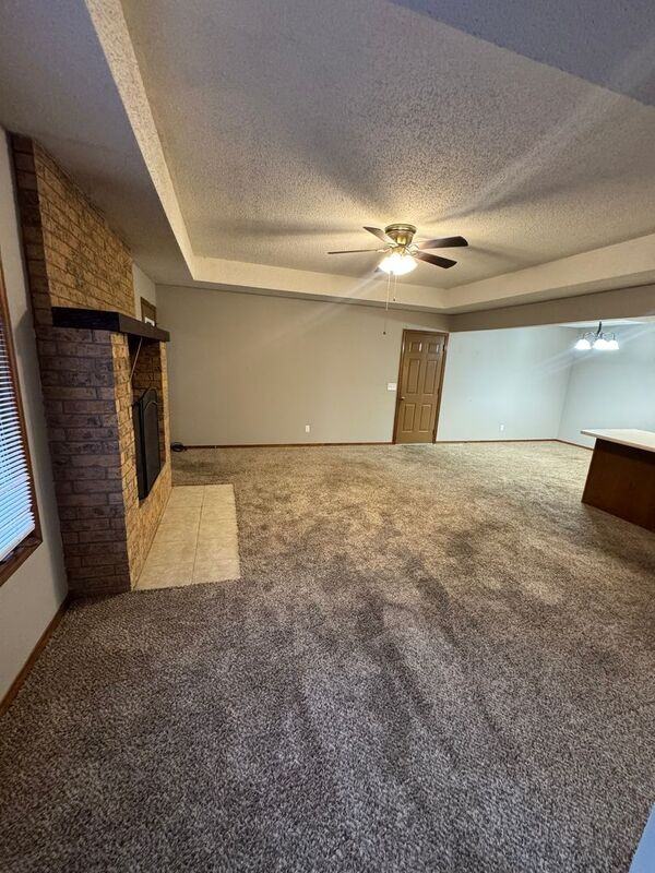 296 Streamside Ct - Photo 4 of 20