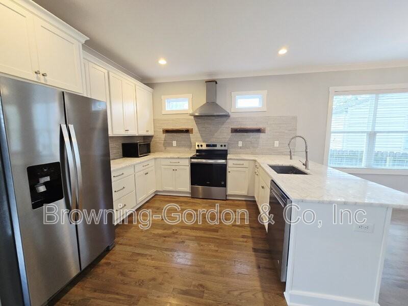 668A James Ave - Photo 2 of 17