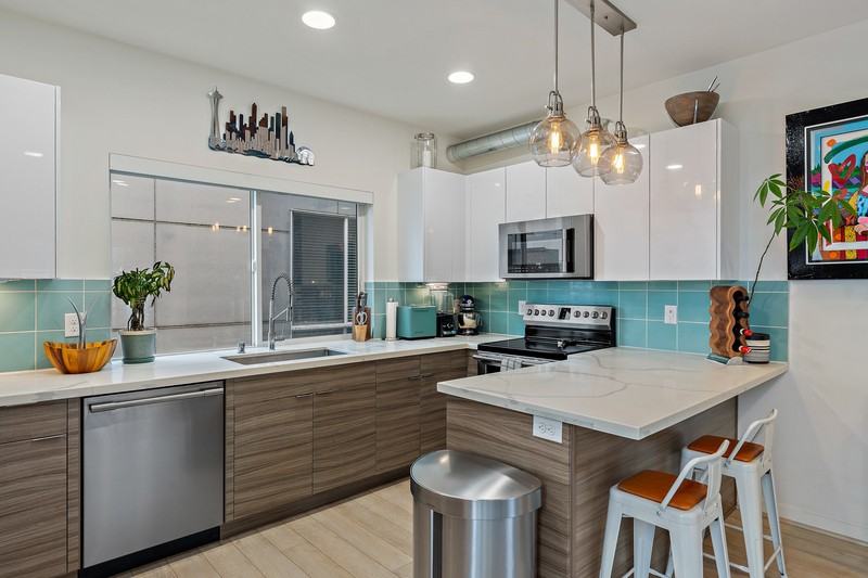 6500 34th Ave Sw - Photo 7 of 17