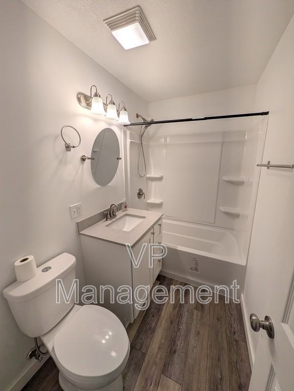 7107 Volquardsen Ave - Photo 4 of 11