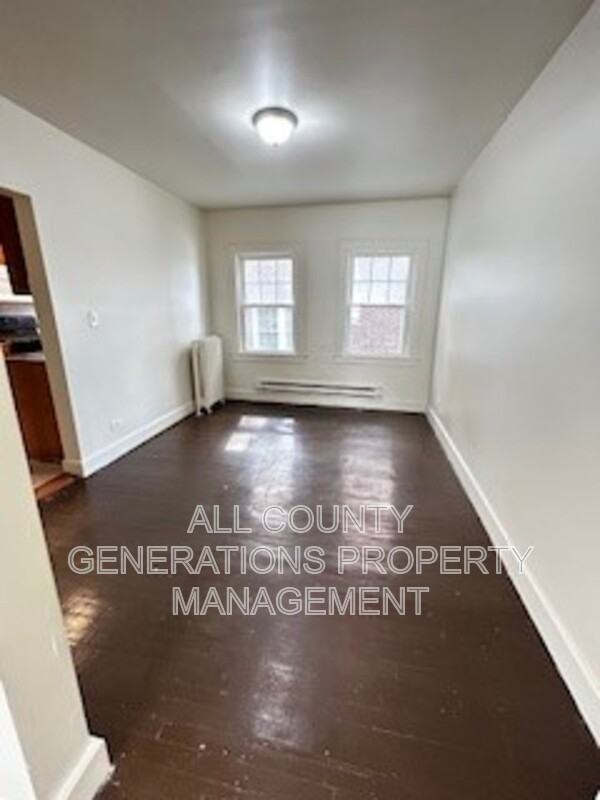 2932 S Moreland Blvd #2 - Photo 4 of 7