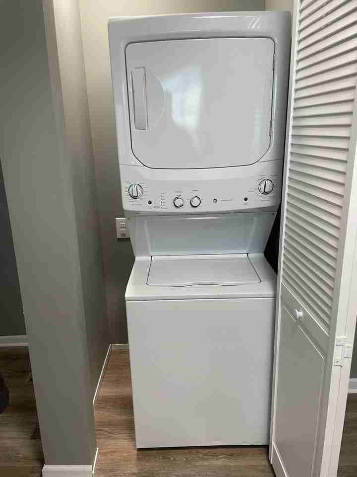 900  11th Street - Photo 5 of 18