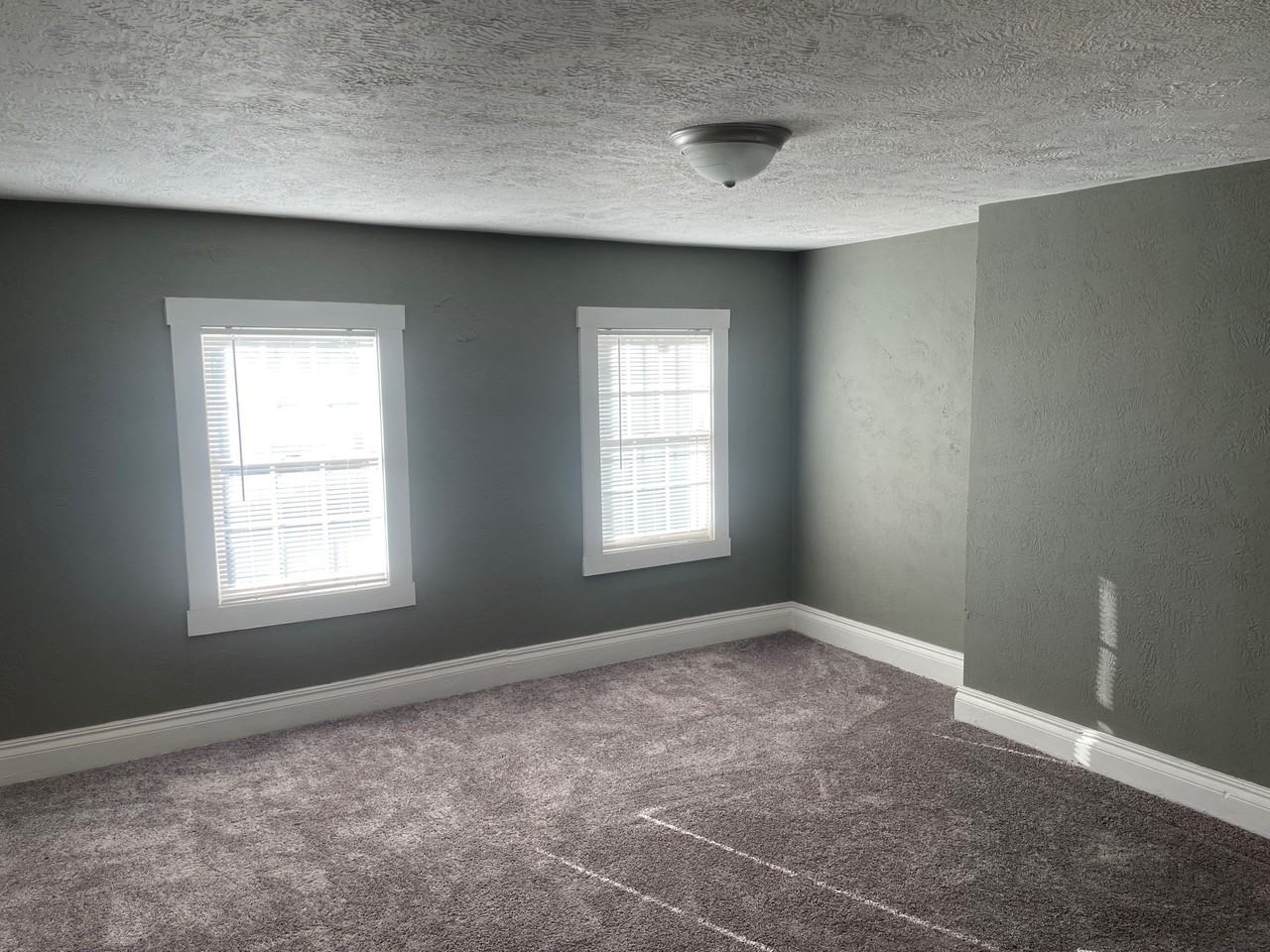 900  11th Street - Photo 6 of 18