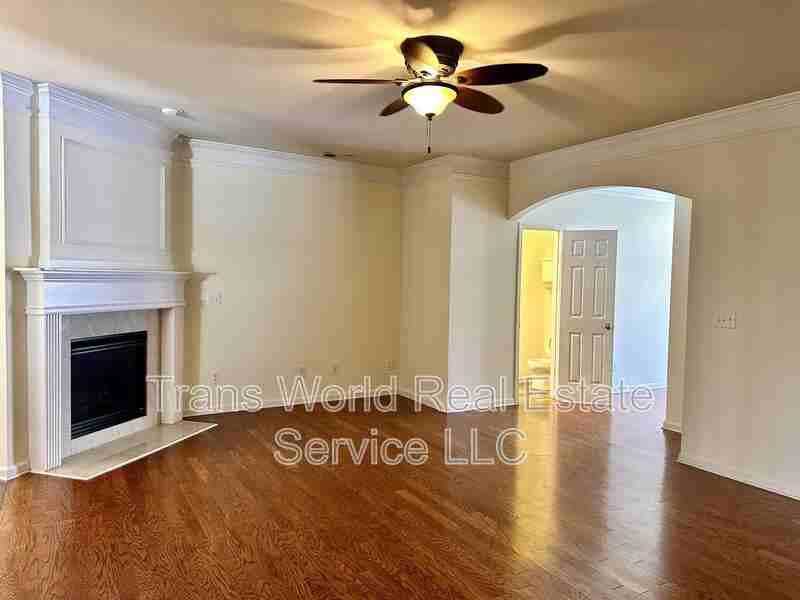 9821 Alger Trce - Photo 3 of 39