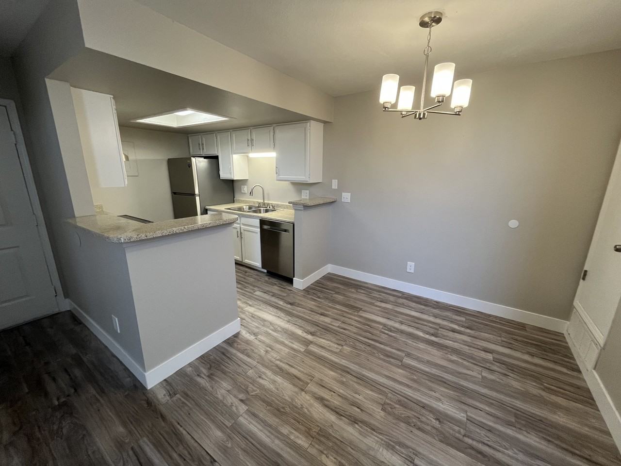 942 S WALDEN ST - Photo 4 of 20