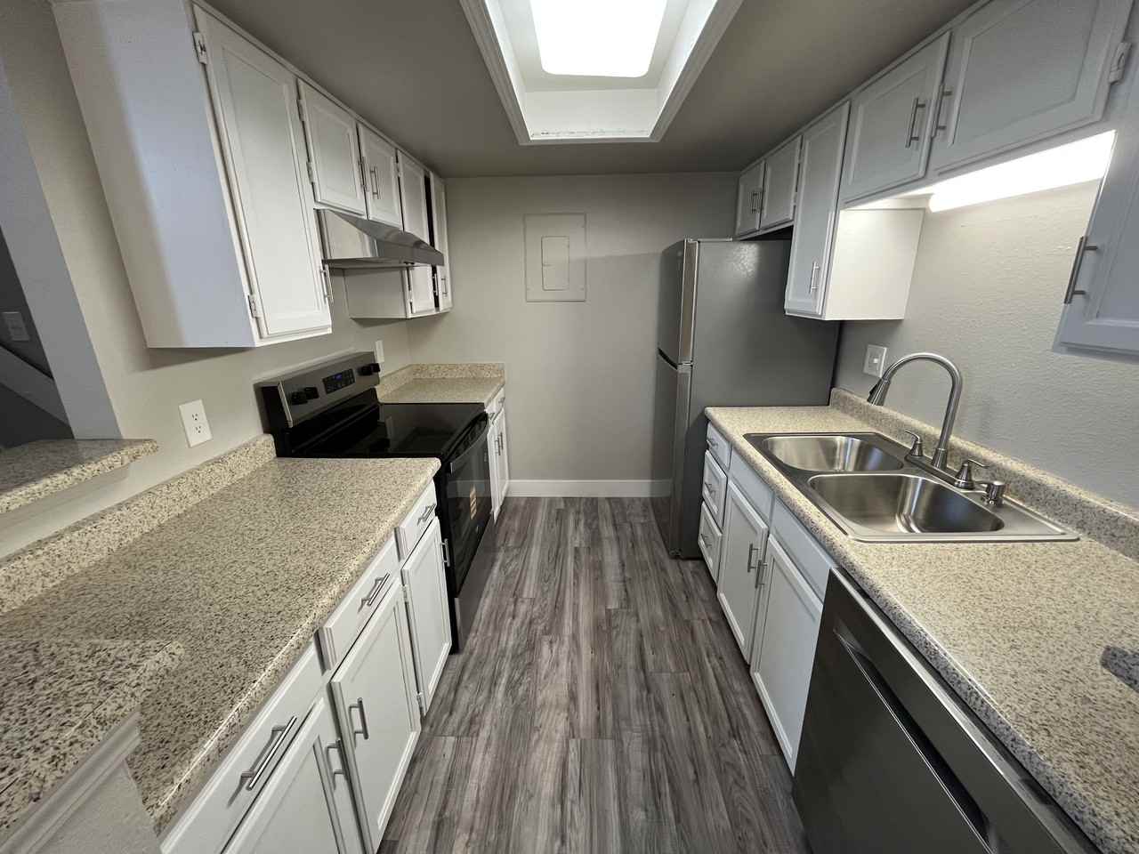 942 S WALDEN ST - Photo 5 of 20