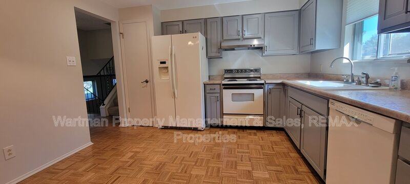 6853 Duke Dr - Photo 6 of 25