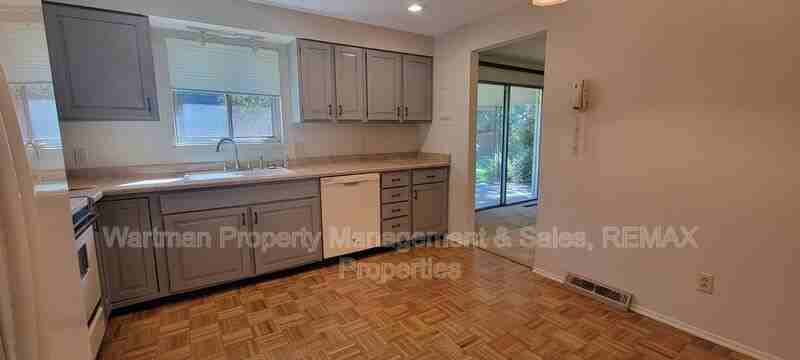 6853 Duke Dr - Photo 7 of 25