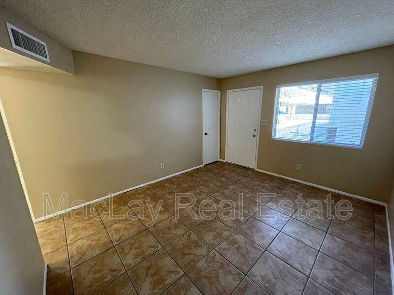 841 E Fountain St - Photo 2 of 11