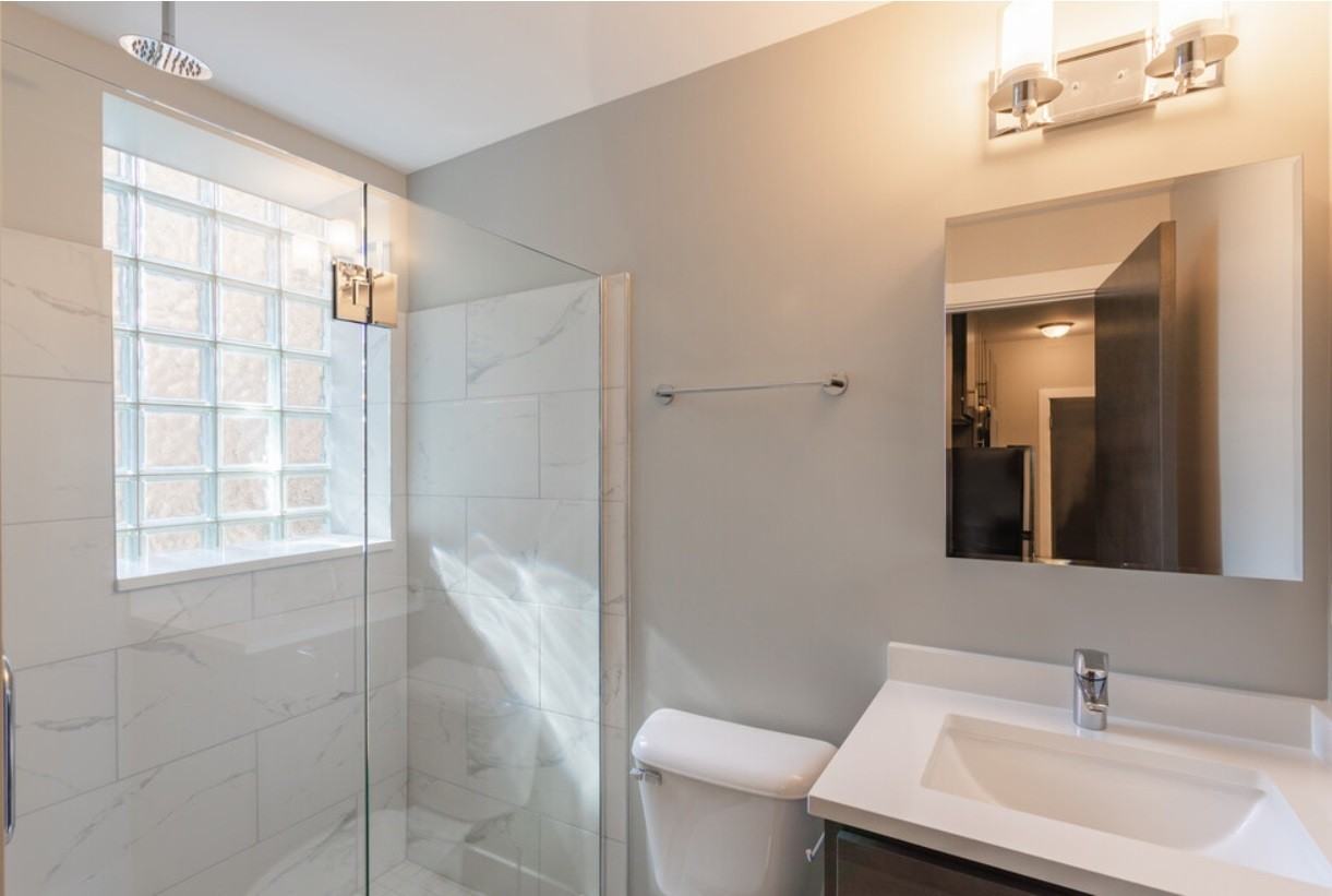 4069 North Kenmore Avenue - Photo 2 of 19