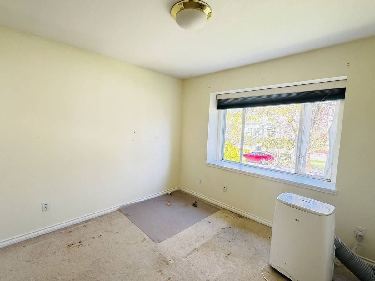 2400 West 19th Avenue - Photo 6 of 16