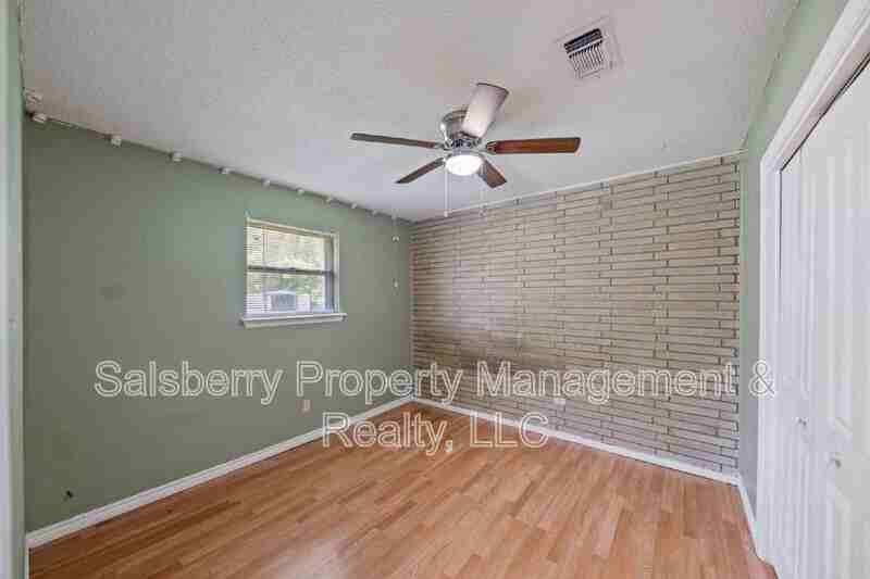 1209 Nw 3rd Ave - Photo 7 of 15