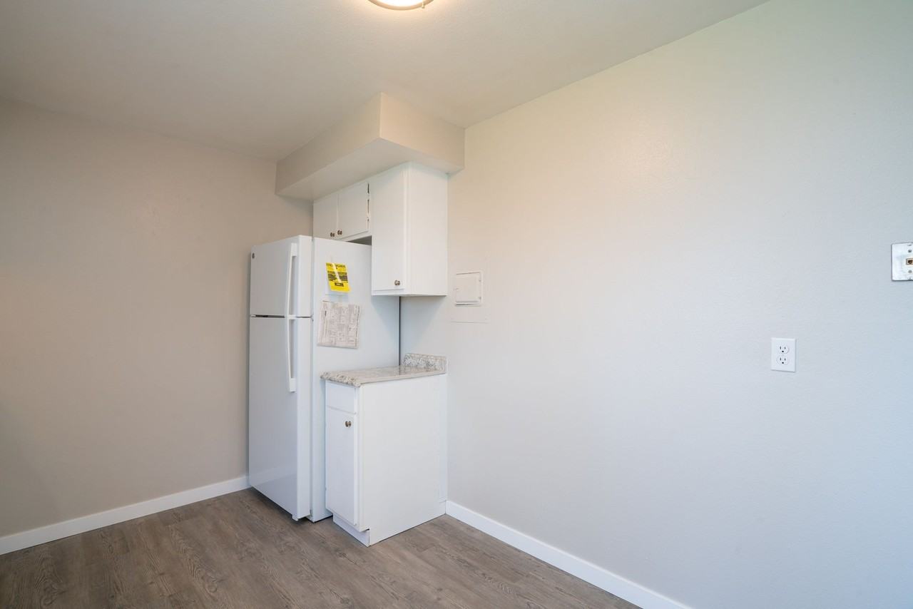 Meadows Apts. - Photo 6 of 17