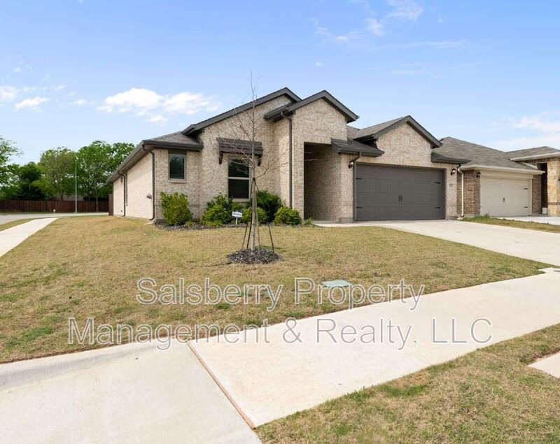 5745 Brookville Dr - Photo 2 of 20