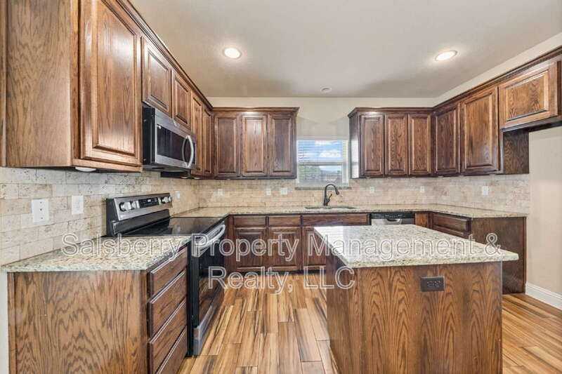 4904 Ridglea Hills Ct - Photo 7 of 24