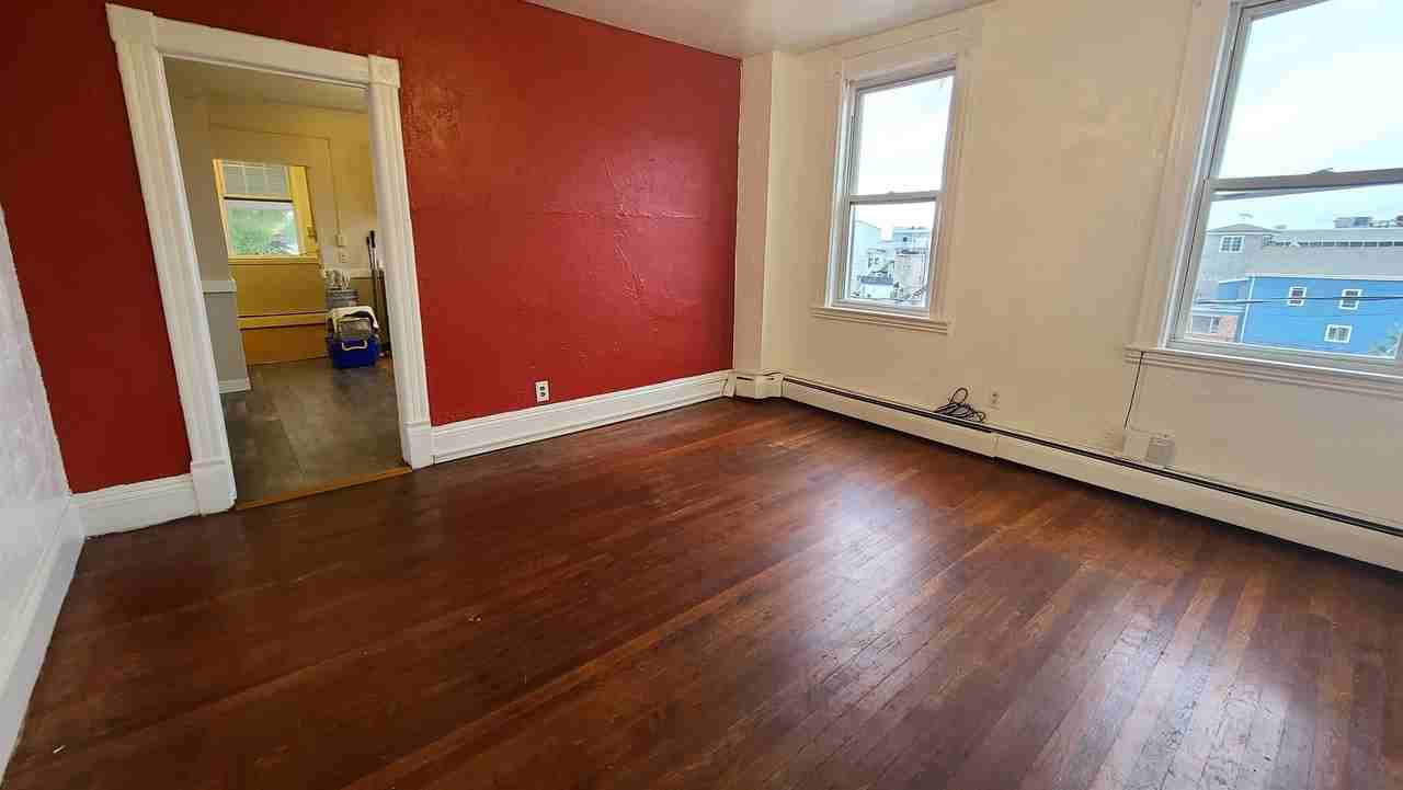 25-27 Tilley Street New London - Photo 6 of 12