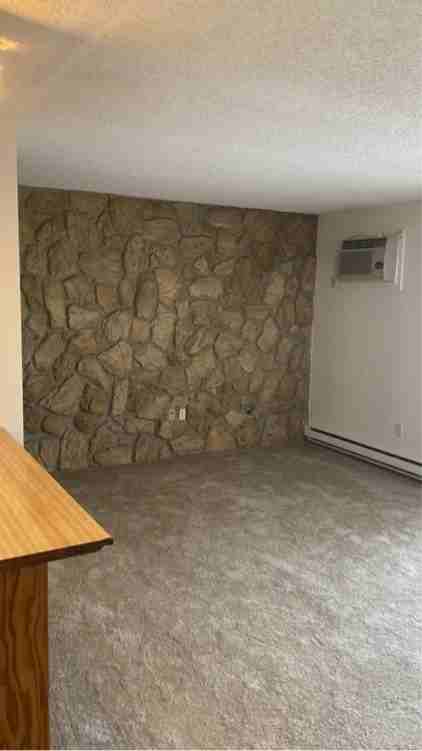 1400 Pioneer Road - Photo 4 of 16