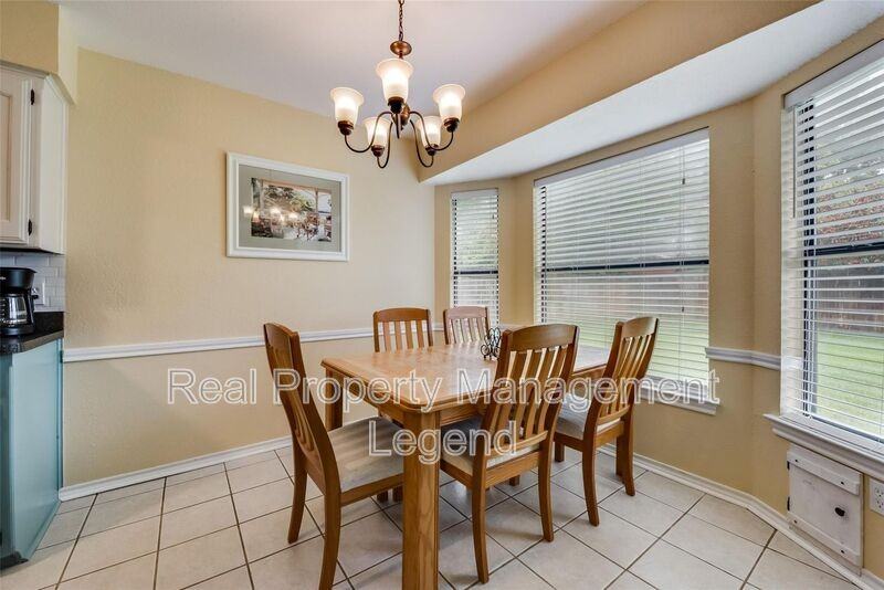 617 Main St - Photo 7 of 22