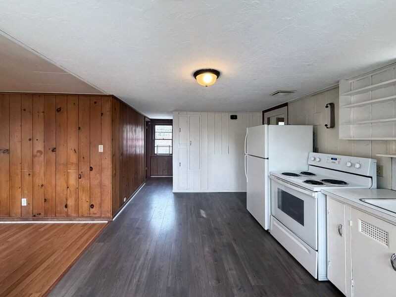 539 Madison St - Photo 5 of 12