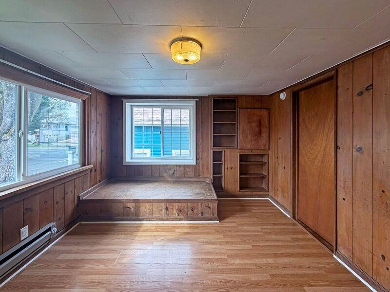 539 Madison St - Photo 6 of 12