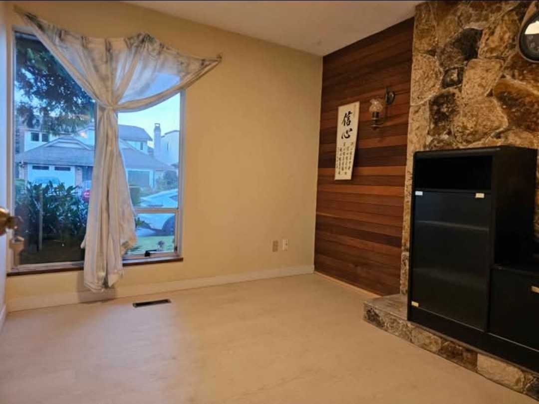 Shell Rd & Cambie Rd. - Photo 2 of 13