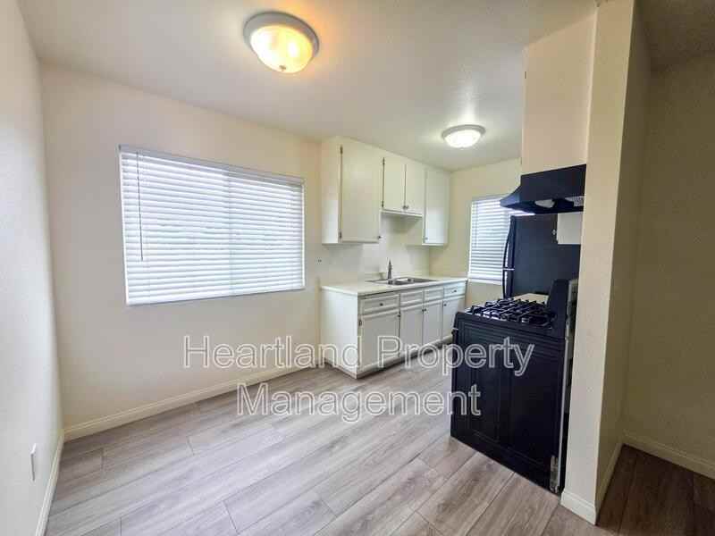 955 Imperial Beach Blvd - Photo 3 of 6