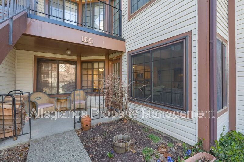 6011 Curtier Dr #D - Photo 4 of 40