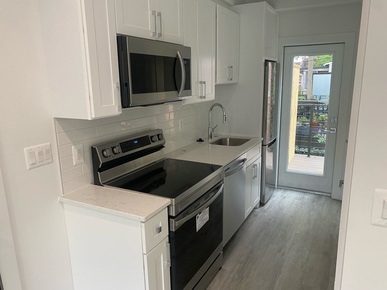 Congressional 11th Street Holdings LLC - Photo 6 of 10