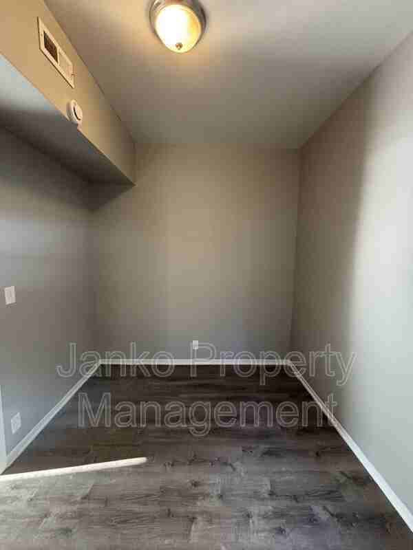 7249 S Ridgeland Ave #2 - Photo 4 of 14