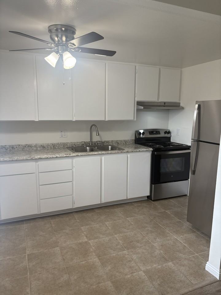 Sus Casitas Apartments - Photo 4 of 14