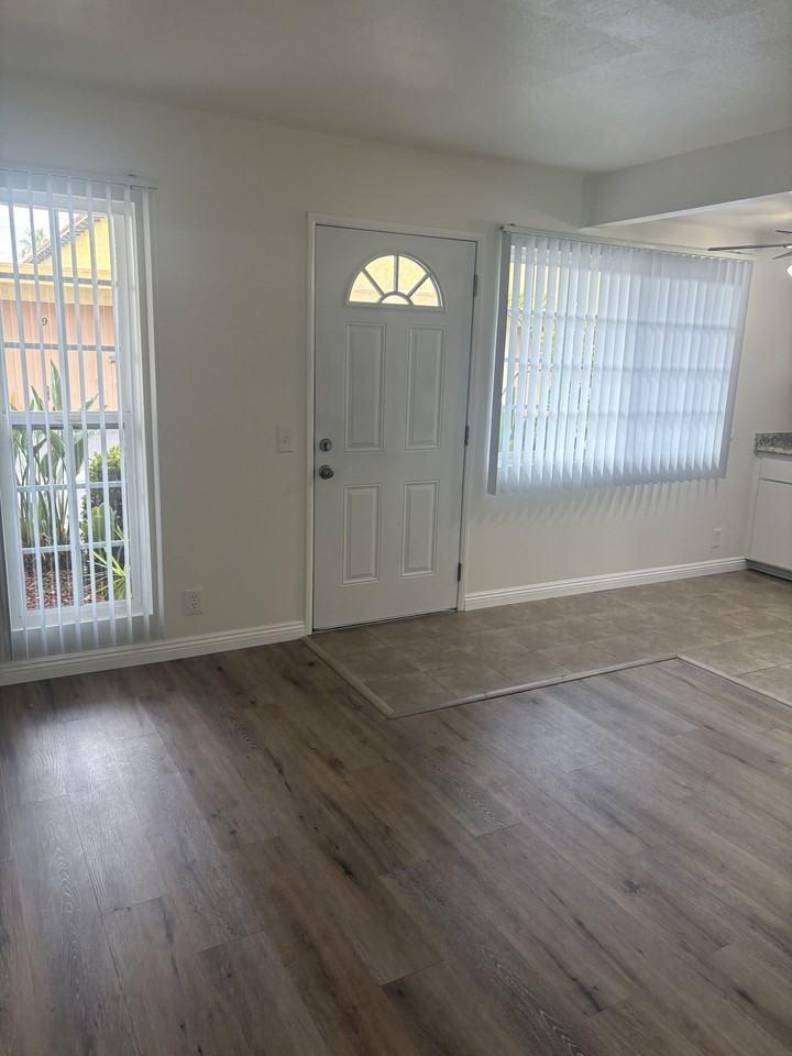 Sus Casitas Apartments - Photo 5 of 14