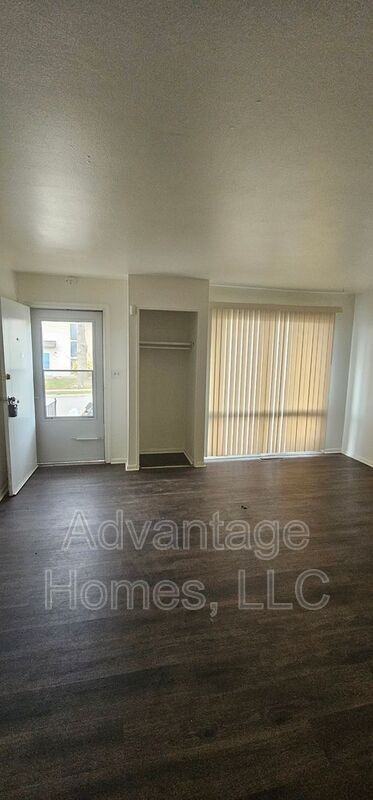 819 N 70th St - Photo 5 of 18